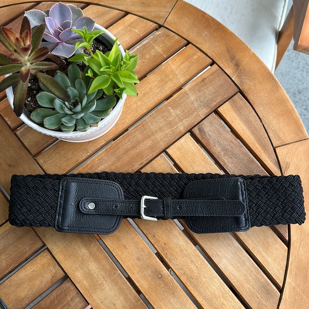 Black faux leather & woven belt ✨